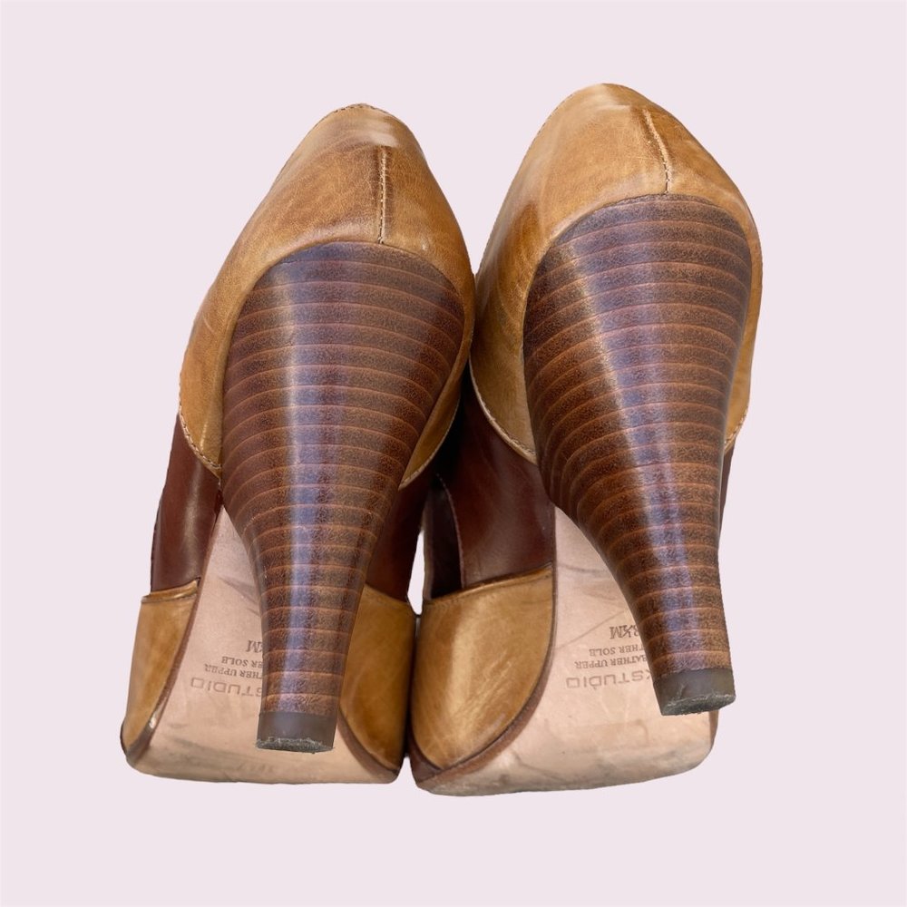 Max Studio Two-Tone Brown Leather Heels - Picture 8 of 14
